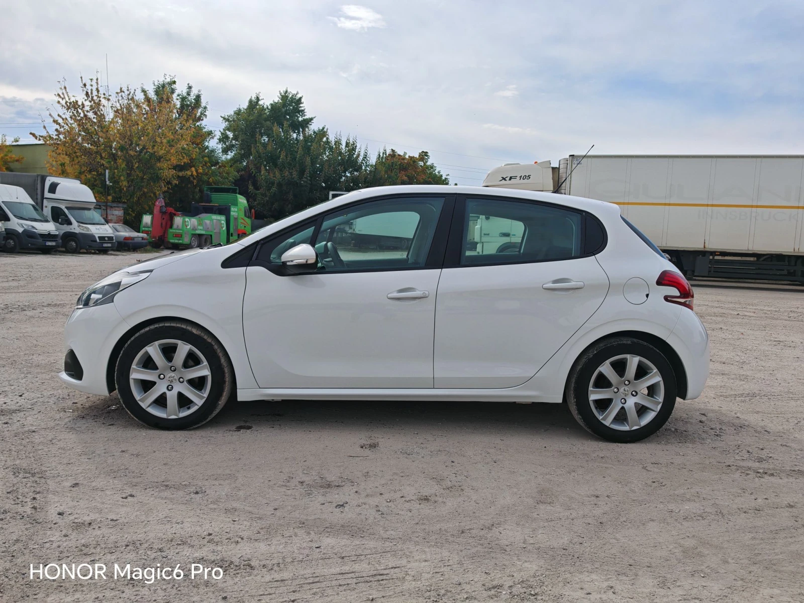 Peugeot 208 1.6 HDI, 75�.�., ����, ����-6�, 123600�.�. | Mobile.bg � ����������� 8