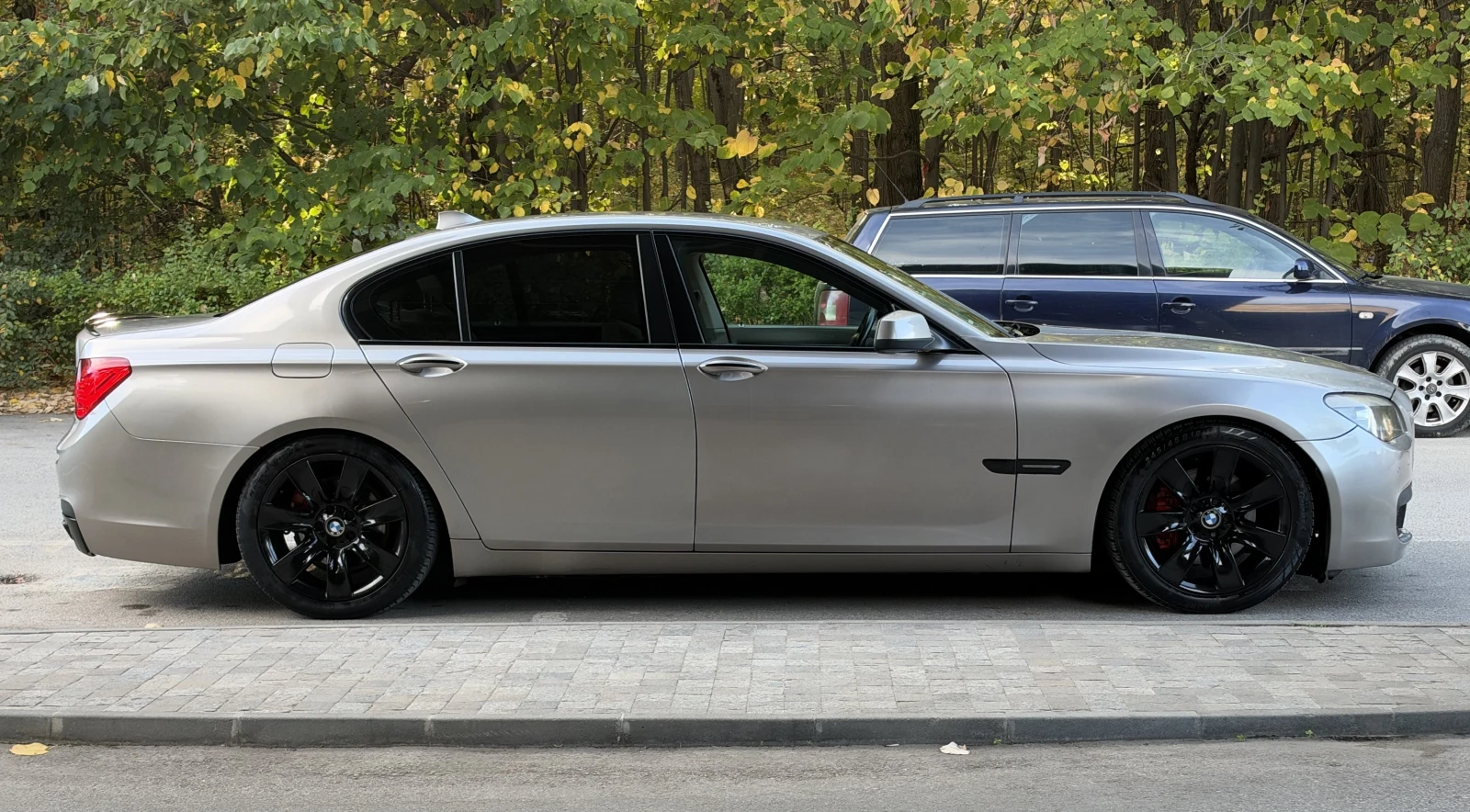 BMW 730 M-pack* Soft-close* 3xTV* HeadUp* ЛИЗИНГ* БАРТЕР, снимка 3 - Автомобили и джипове - 56549899