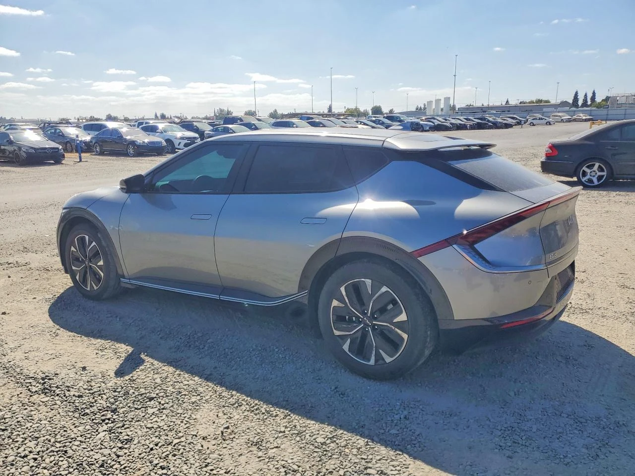 Kia EV6, снимка 2 - Автомобили и джипове - 56611467