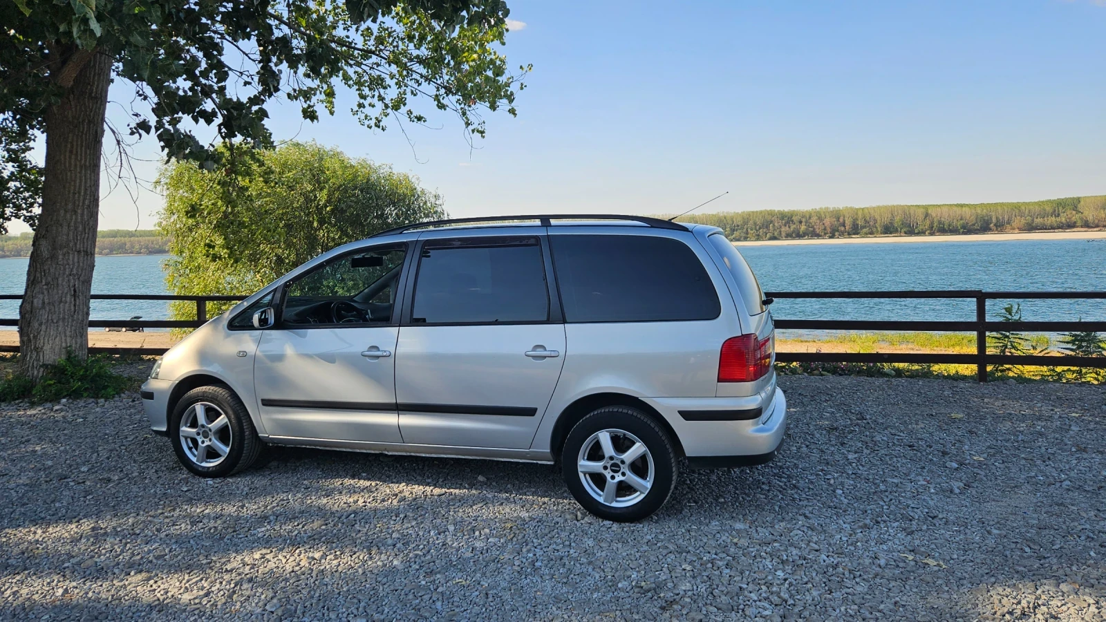 Seat Alhambra 1.9 TDI, снимка 7 - Автомобили и джипове - 56705048