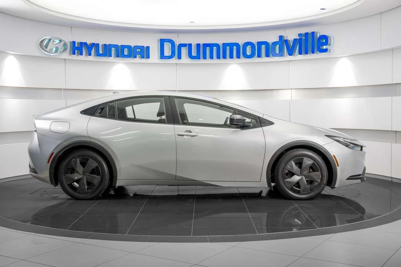 Toyota Prius SE + JAMA, снимка 4 - Автомобили и джипове - 56705166