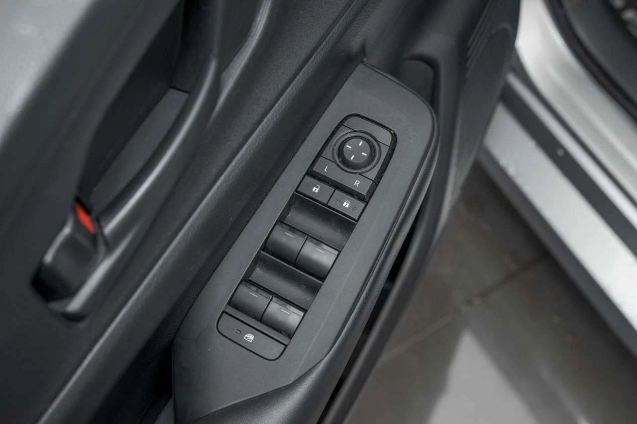 Toyota Prius SE + JAMA, снимка 9 - Автомобили и джипове - 56705166
