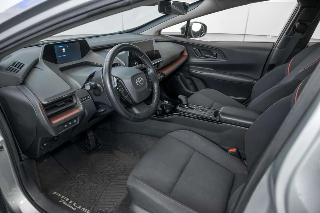 Toyota Prius SE + JAMA, снимка 8 - Автомобили и джипове - 56705166