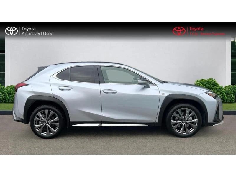 Lexus UX 250h F-Sport AWD - изображение 4