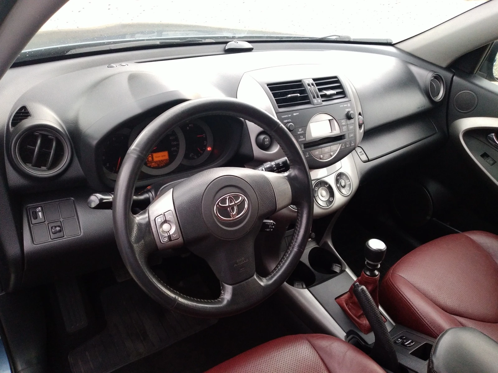 Toyota Rav4 D4D 136к.с кожа - изображение 9