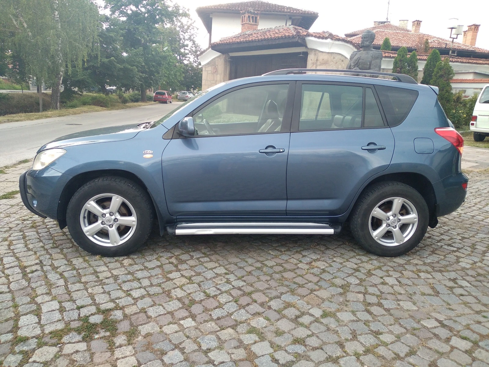 Toyota Rav4 D4D 136к.с кожа - изображение 4