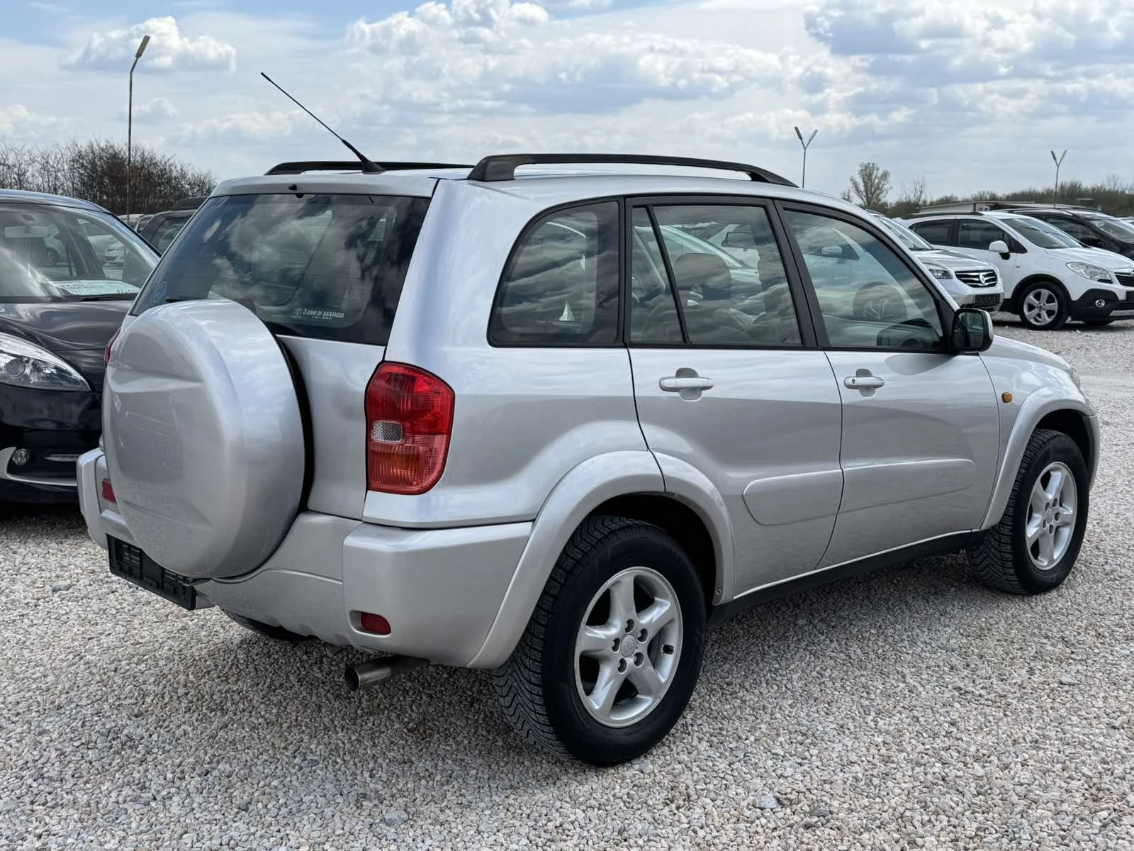 Toyota Rav4 2.0i 4x4 - изображение 4
