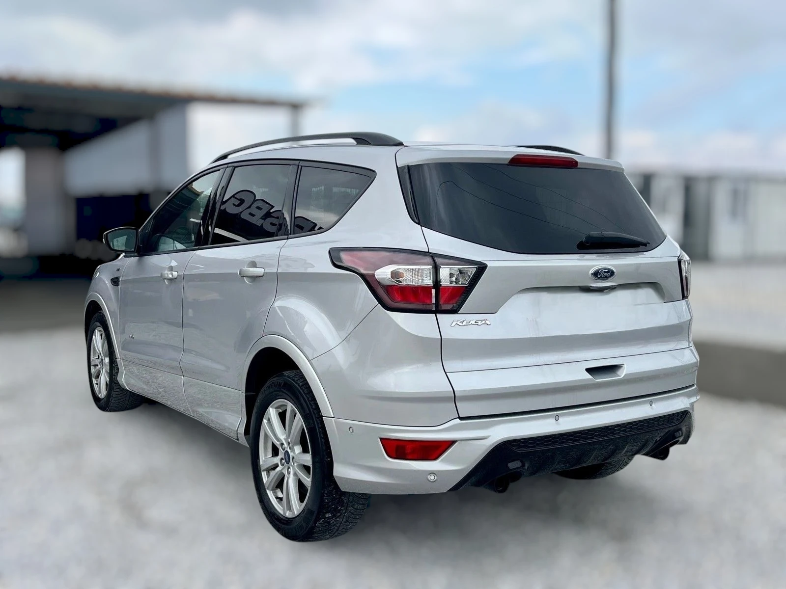Ford Kuga ST LINE 4X4 - изображение 4
