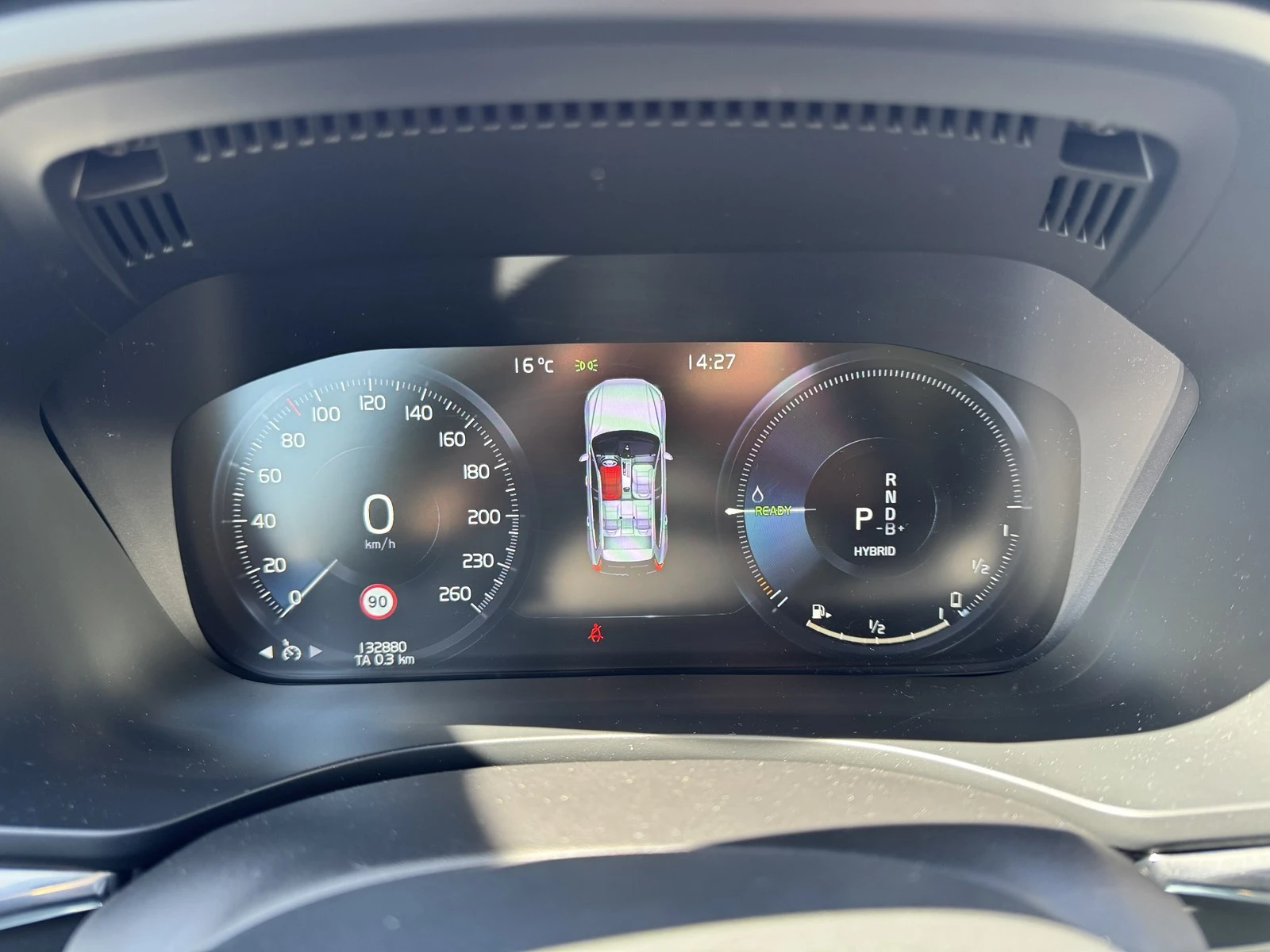 Volvo XC60 T8 TWIN ENGINE AWD, снимка 16 - Автомобили и джипове - 54136988