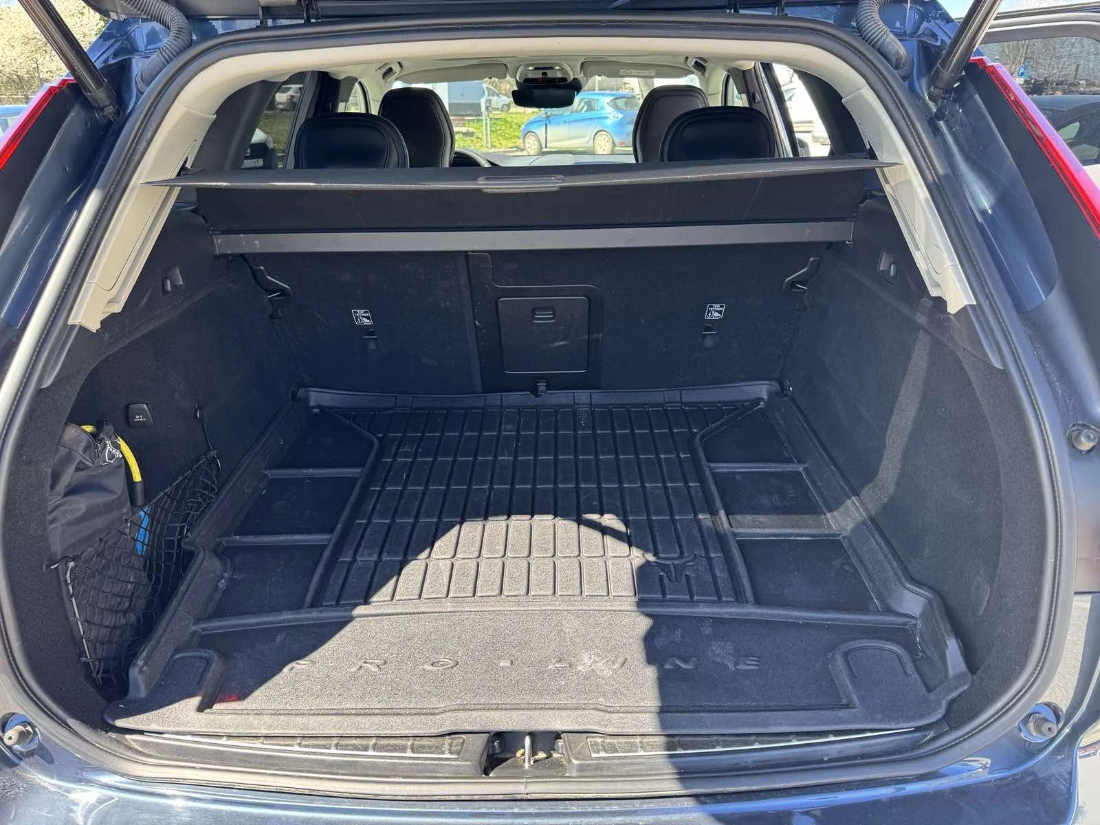 Volvo XC60 T8 TWIN ENGINE AWD, снимка 11 - Автомобили и джипове - 54136988