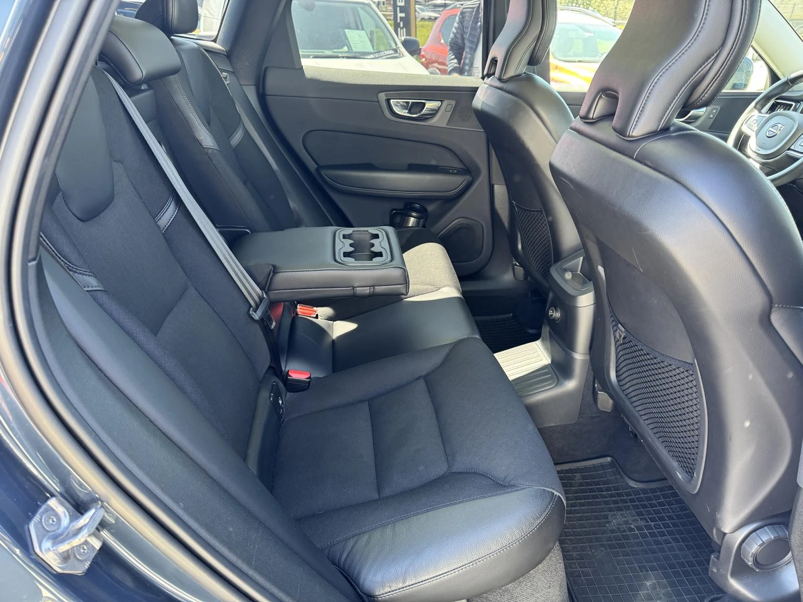 Volvo XC60 T8 TWIN ENGINE AWD, снимка 10 - Автомобили и джипове - 54136988