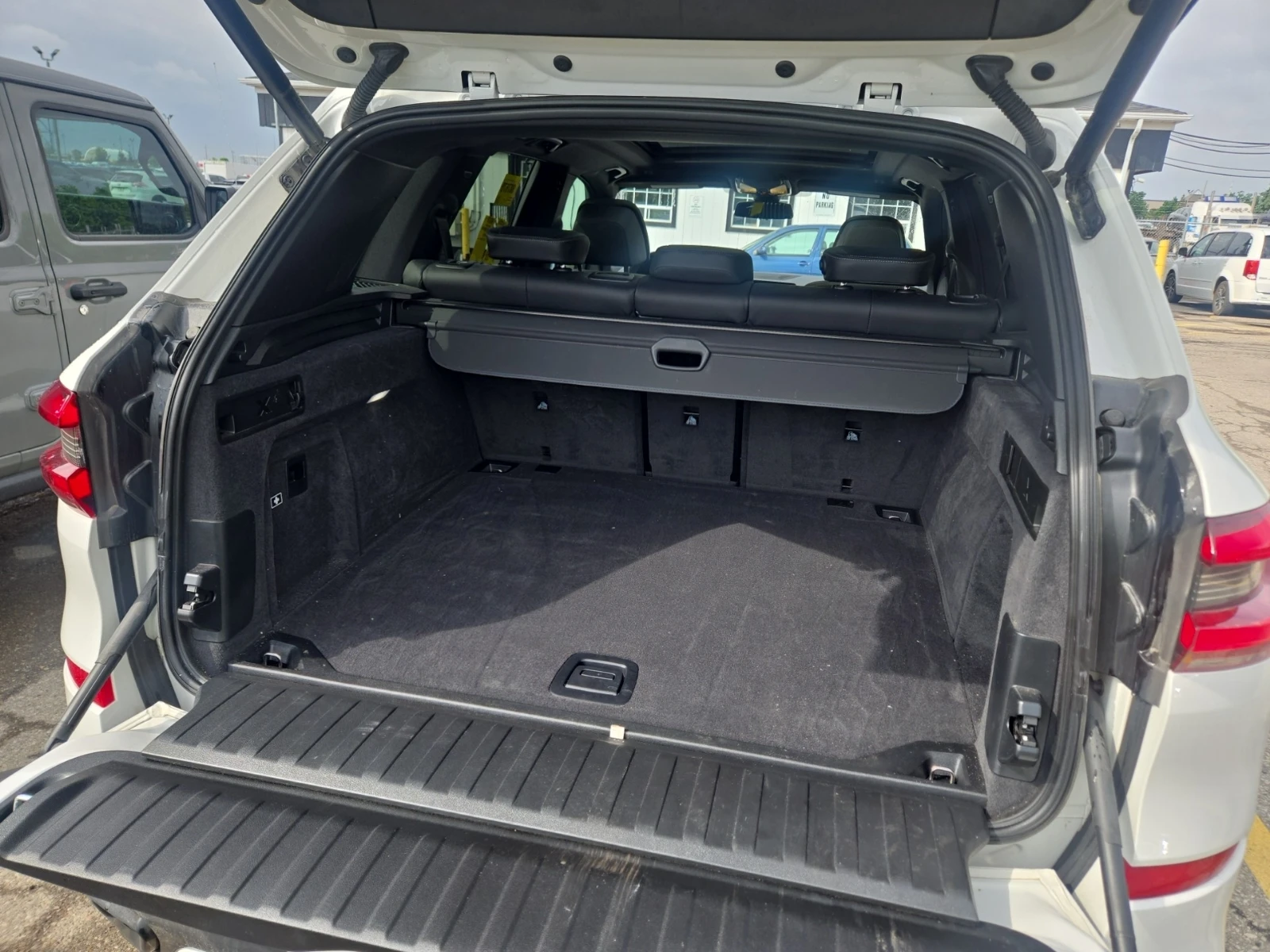 BMW X5 2022 BMW X5 40i Xdrive, снимка 11 - Автомобили и джипове - 54824384