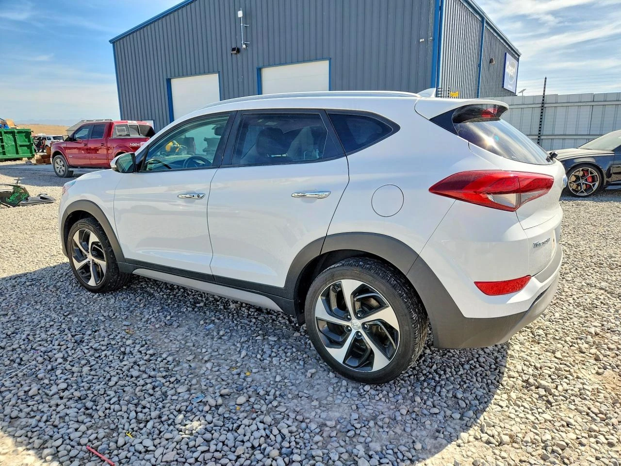Hyundai Tucson 1.6l Limited, снимка 2 - Автомобили и джипове - 56025532