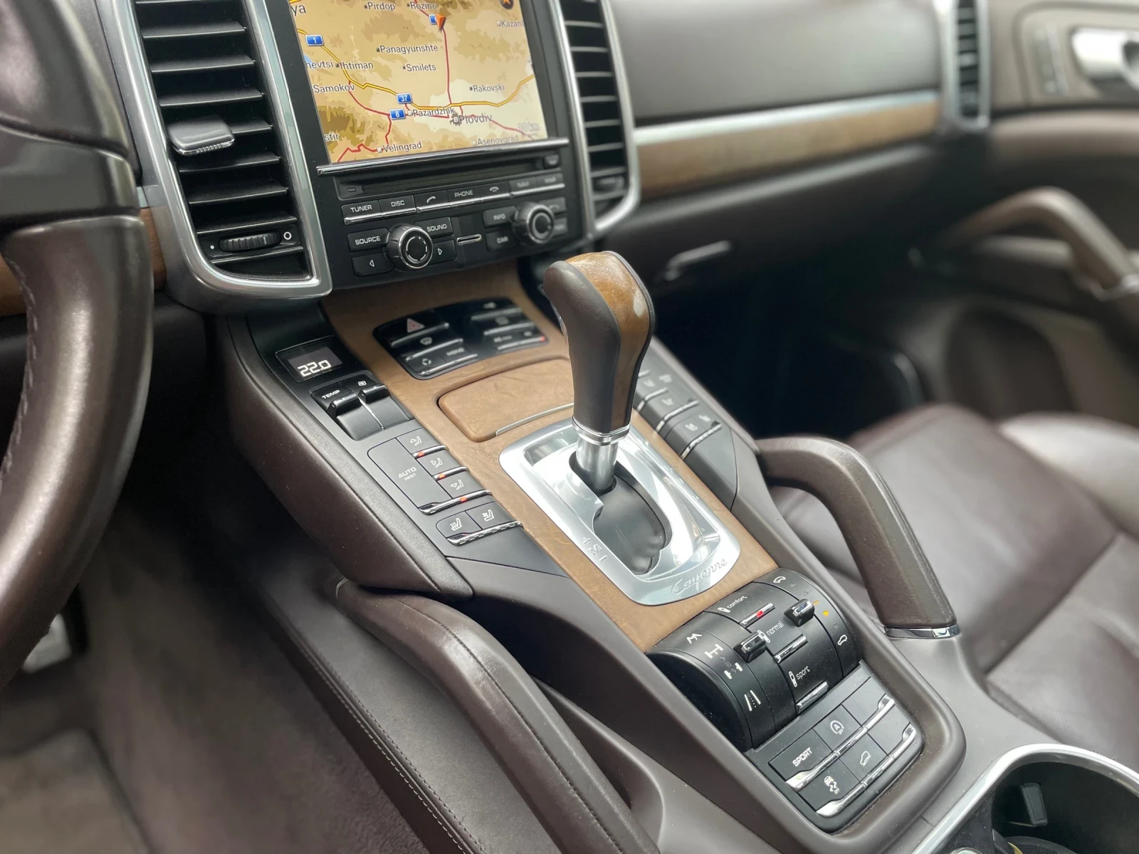 Porsche Cayenne Turbo, снимка 12 - Автомобили и джипове - 56405681