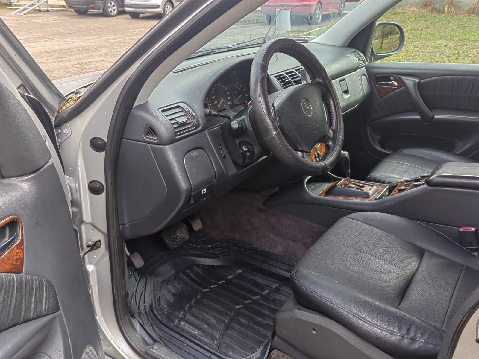 Mercedes-Benz ML 270, снимка 11 - Автомобили и джипове - 56746606