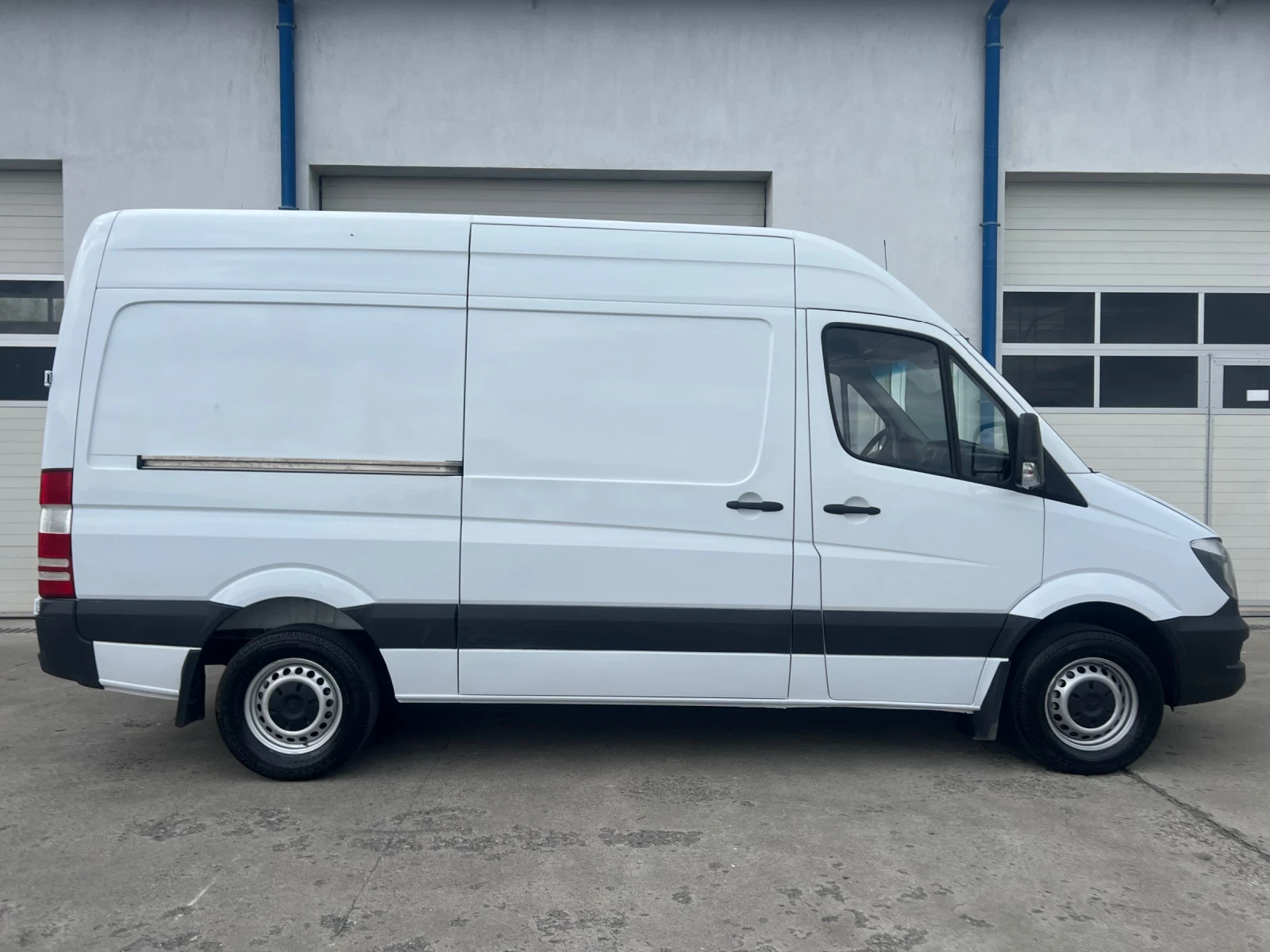 Mercedes-Benz Sprinter Средна база / Климатроник - изображение 10