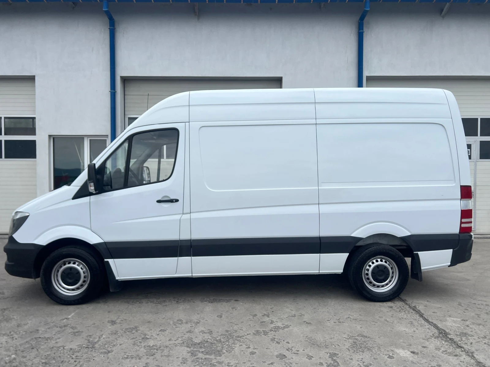 Mercedes-Benz Sprinter Средна база / Климатроник - изображение 5