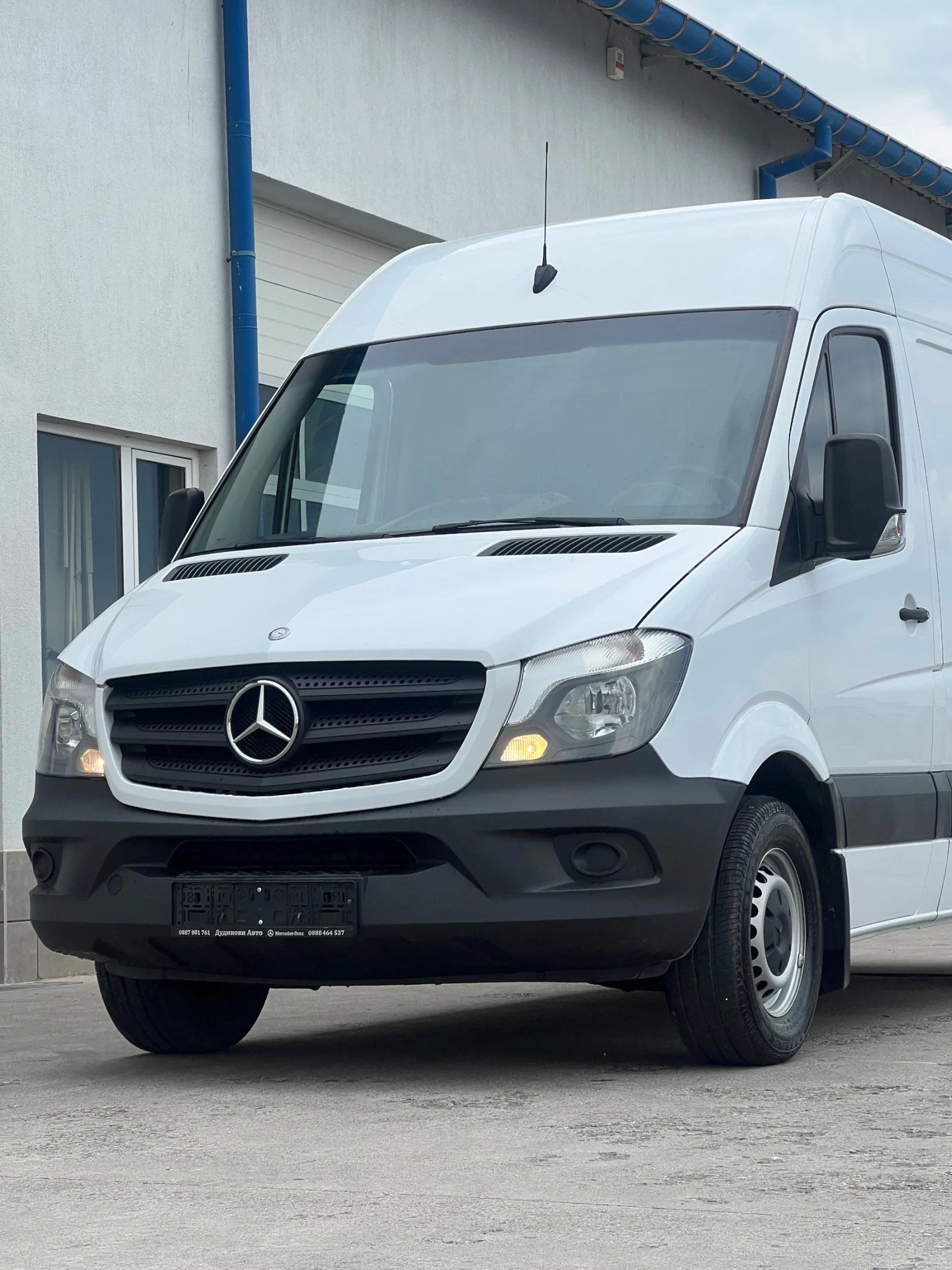 Mercedes-Benz Sprinter Средна база / Климатроник - изображение 3