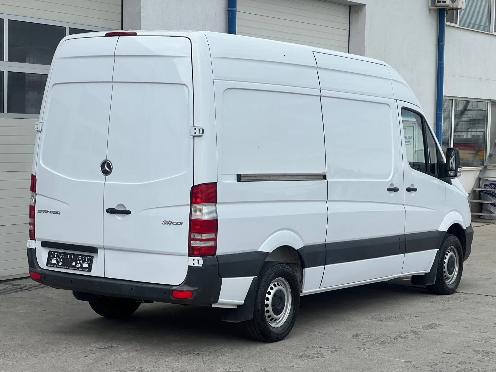Mercedes-Benz Sprinter Средна база / Климатроник - изображение 9