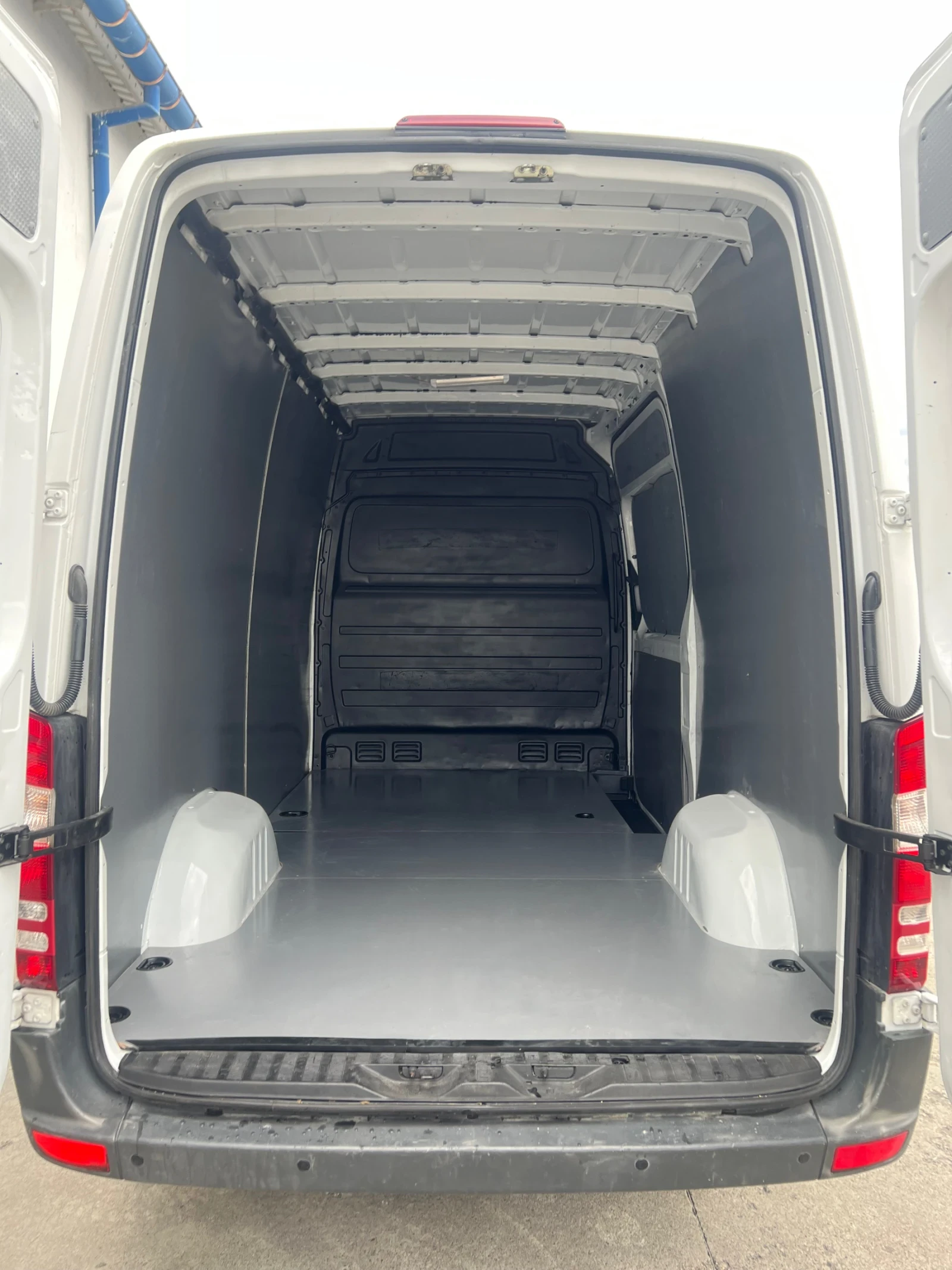 Mercedes-Benz Sprinter Средна база / Климатроник - изображение 8