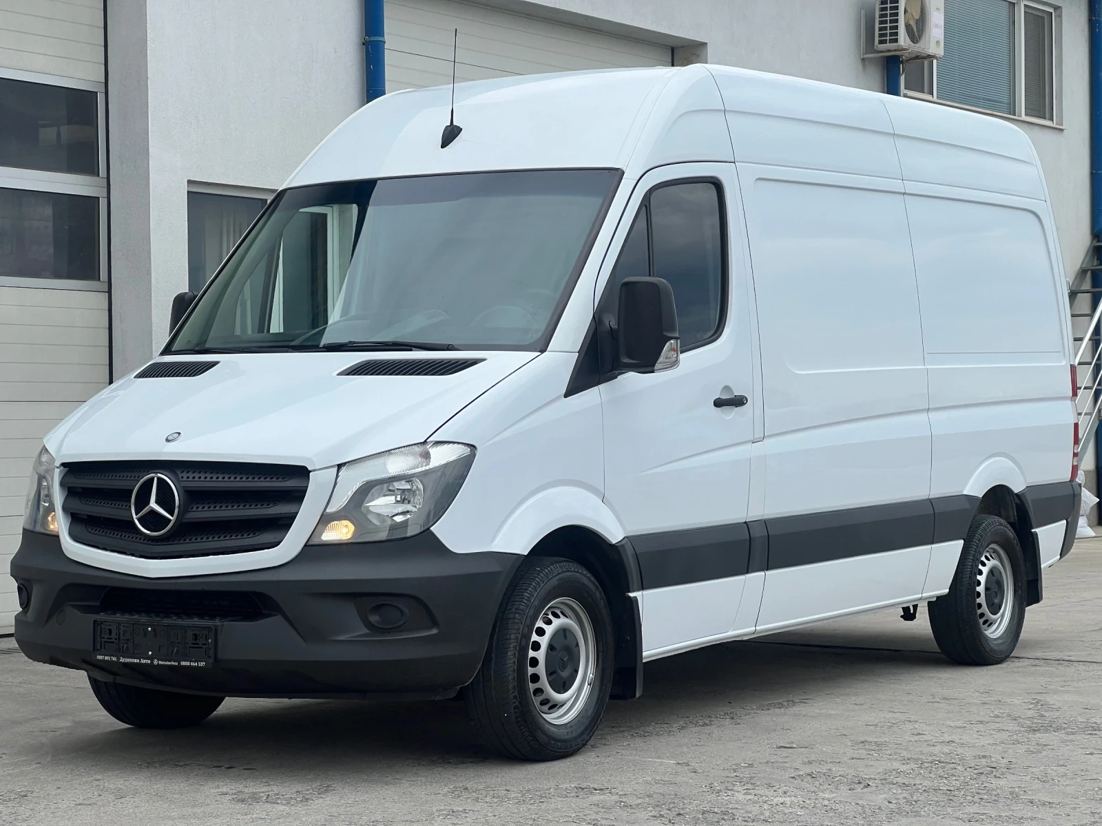 Mercedes-Benz Sprinter Средна база / Климатроник - изображение 4