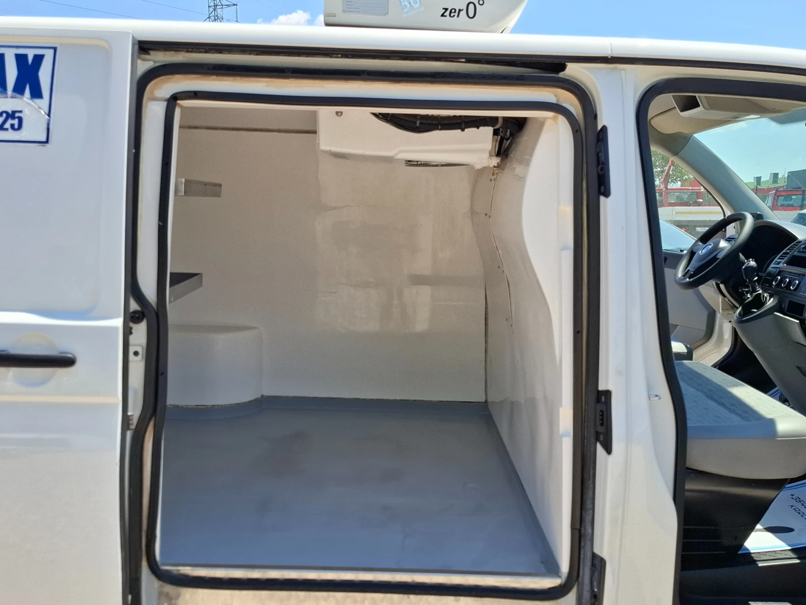 VW Transporter  Euro5B/220V | Mobile.bg   12