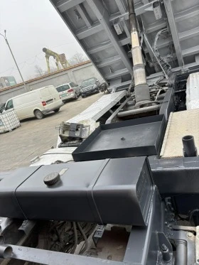 Mercedes-Benz Actros 3344 - Самосвол, снимка 11