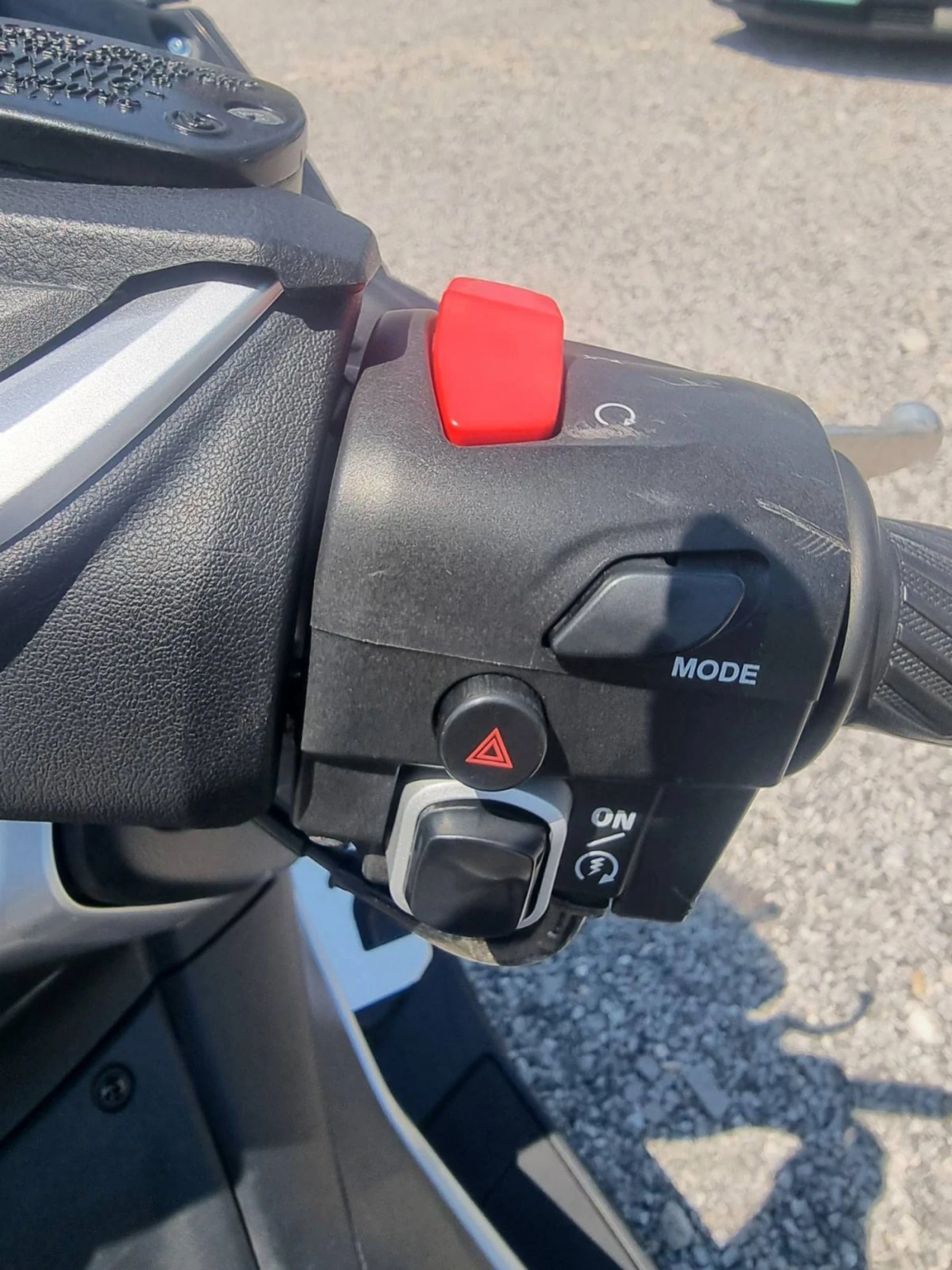 Yamaha T-max 530 DX, снимка 8 - Мотоциклети и мототехника - 55349325