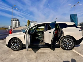 BMW iX BMW iX xDrive40 Laserlight Harman Kardon Driving A, снимка 13