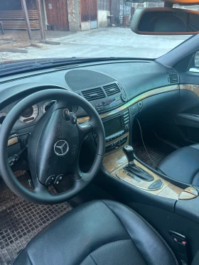 Mercedes-Benz E 320, снимка 7