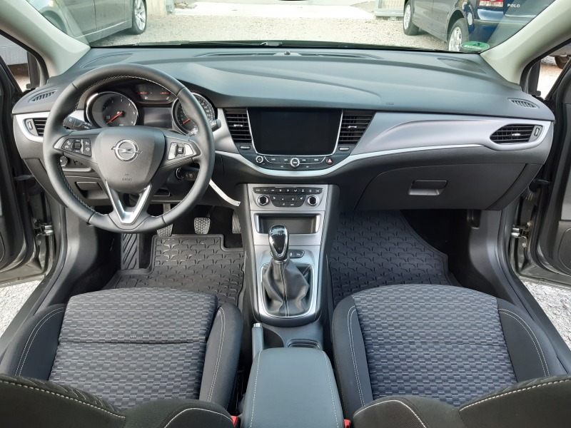 Opel Astra 1.6CDTI* КЛИМА* NAVI* ТЕМПОМАТ* ПАРКТР* 6ск, снимка 10 - Автомобили и джипове - 42185929