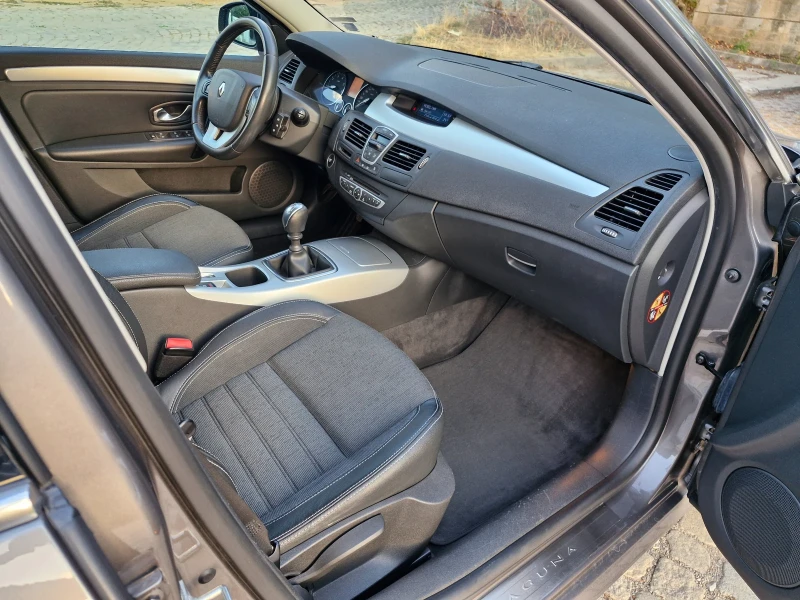 Renault Laguna 2.0, снимка 12 - Автомобили и джипове - 46860981