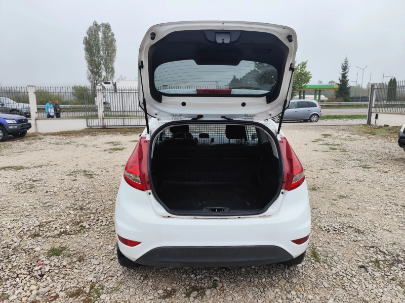 Ford Fiesta 1.4 дизел, снимка 8 - Автомобили и джипове - 47481315