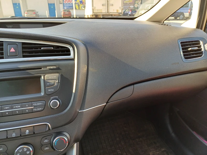 Kia Ceed, снимка 17 - Автомобили и джипове - 49379941