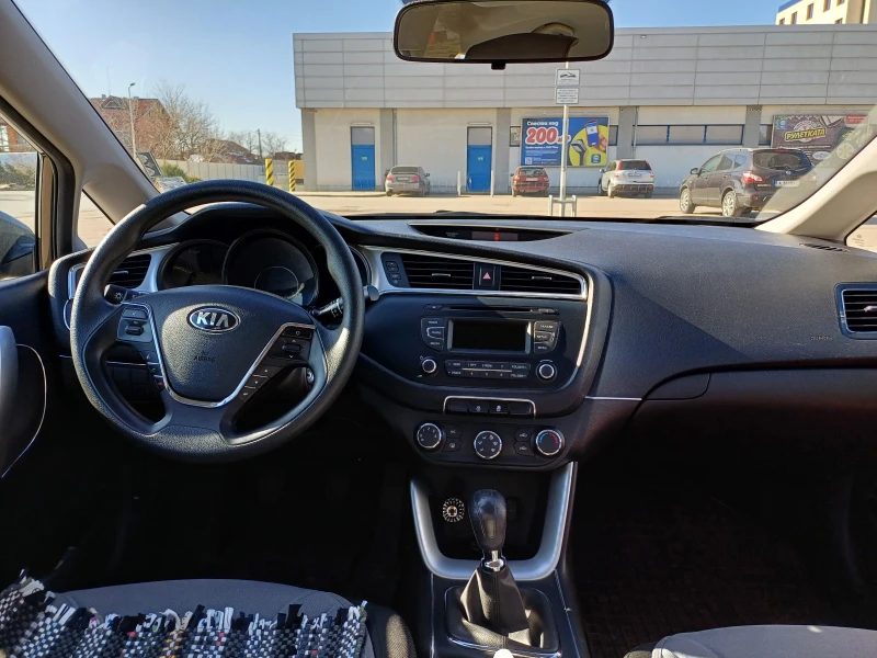 Kia Ceed, снимка 6 - Автомобили и джипове - 49379941