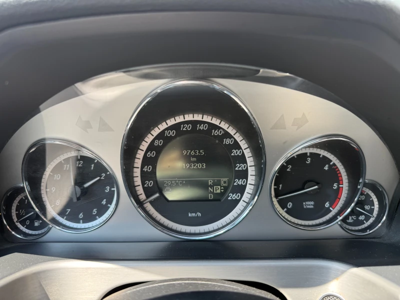 Mercedes-Benz E 350 3.0d 231 к.с./ Реални км , снимка 14 - Автомобили и джипове - 51202811
