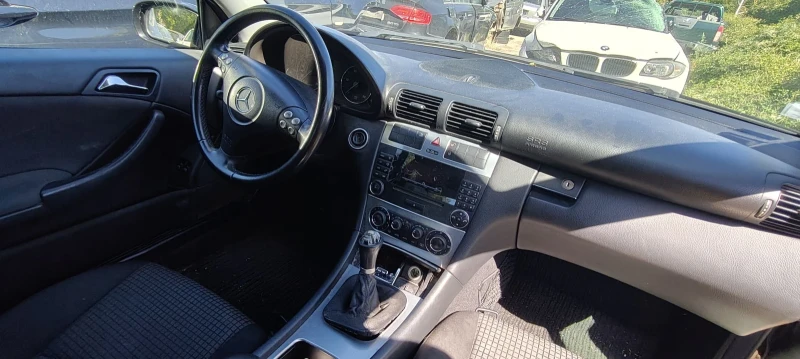 Mercedes-Benz C 220 2.2CDI FACELIFT , снимка 5 - Автомобили и джипове - 51772810