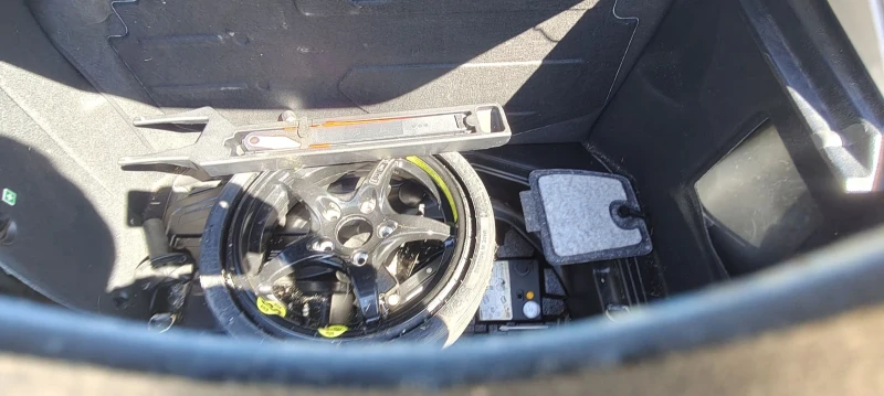 Mercedes-Benz C 220 2.2CDI FACELIFT , снимка 9 - Автомобили и джипове - 51772810