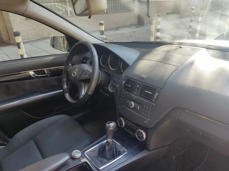 Mercedes-Benz C 200, снимка 7 - Автомобили и джипове - 53145186