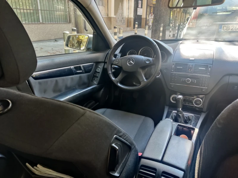 Mercedes-Benz C 200, снимка 9 - Автомобили и джипове - 53145186