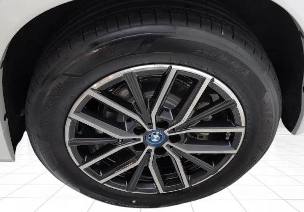 BMW iX1 eDrive20 = M-Sport =  | Mobile.bg   4