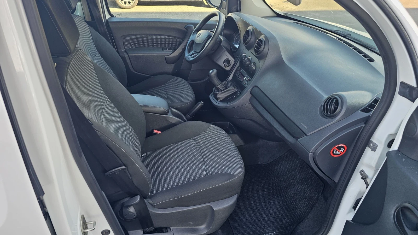 Mercedes-Benz Citan 1.5 клима/темпомат в ТОП СЪСТОЯНИЕ  - изображение 10