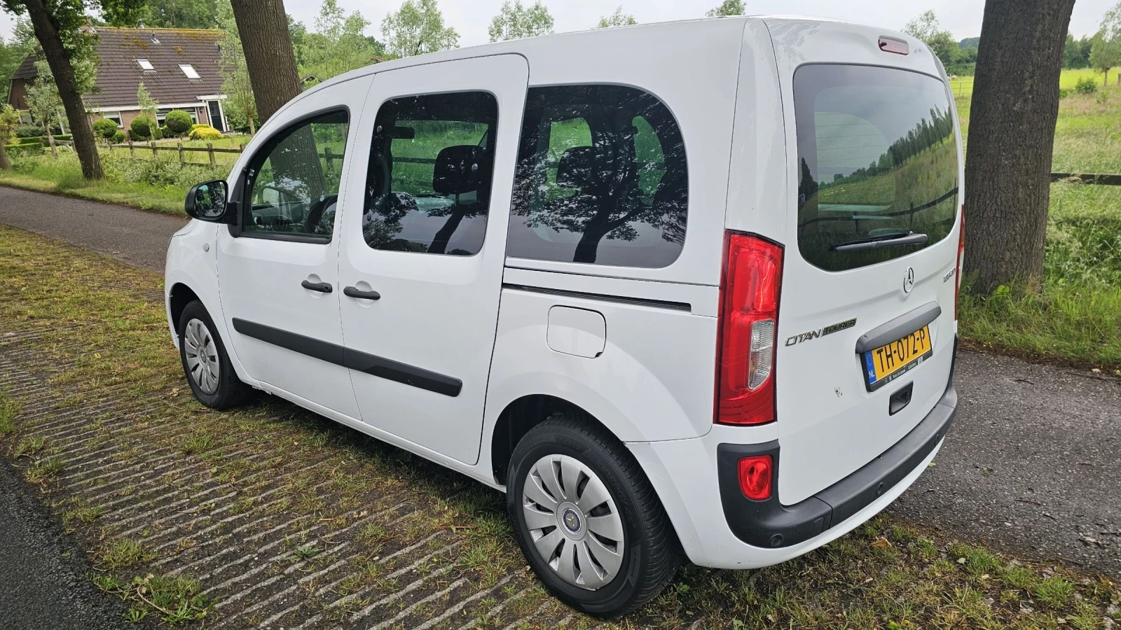 Mercedes-Benz Citan 1.5 клима/темпомат в ТОП СЪСТОЯНИЕ  - изображение 4