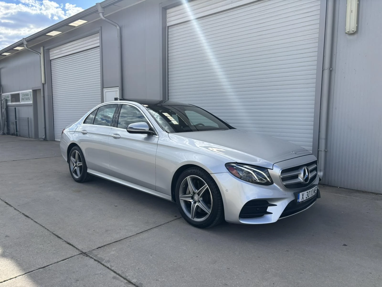 Mercedes-Benz E 300 4 MATIC AMG-LINE / PANORAMA / BURMESTER - изображение 4