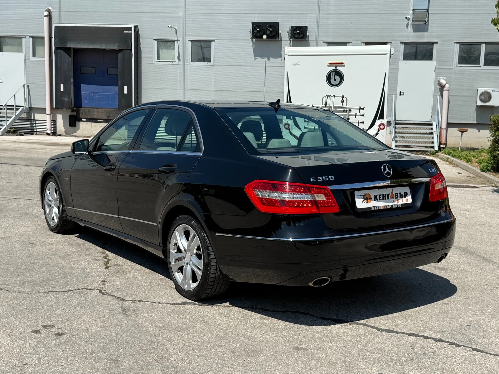 Mercedes-Benz E 350 3.0d 231 к.с./ Реални км  - изображение 3