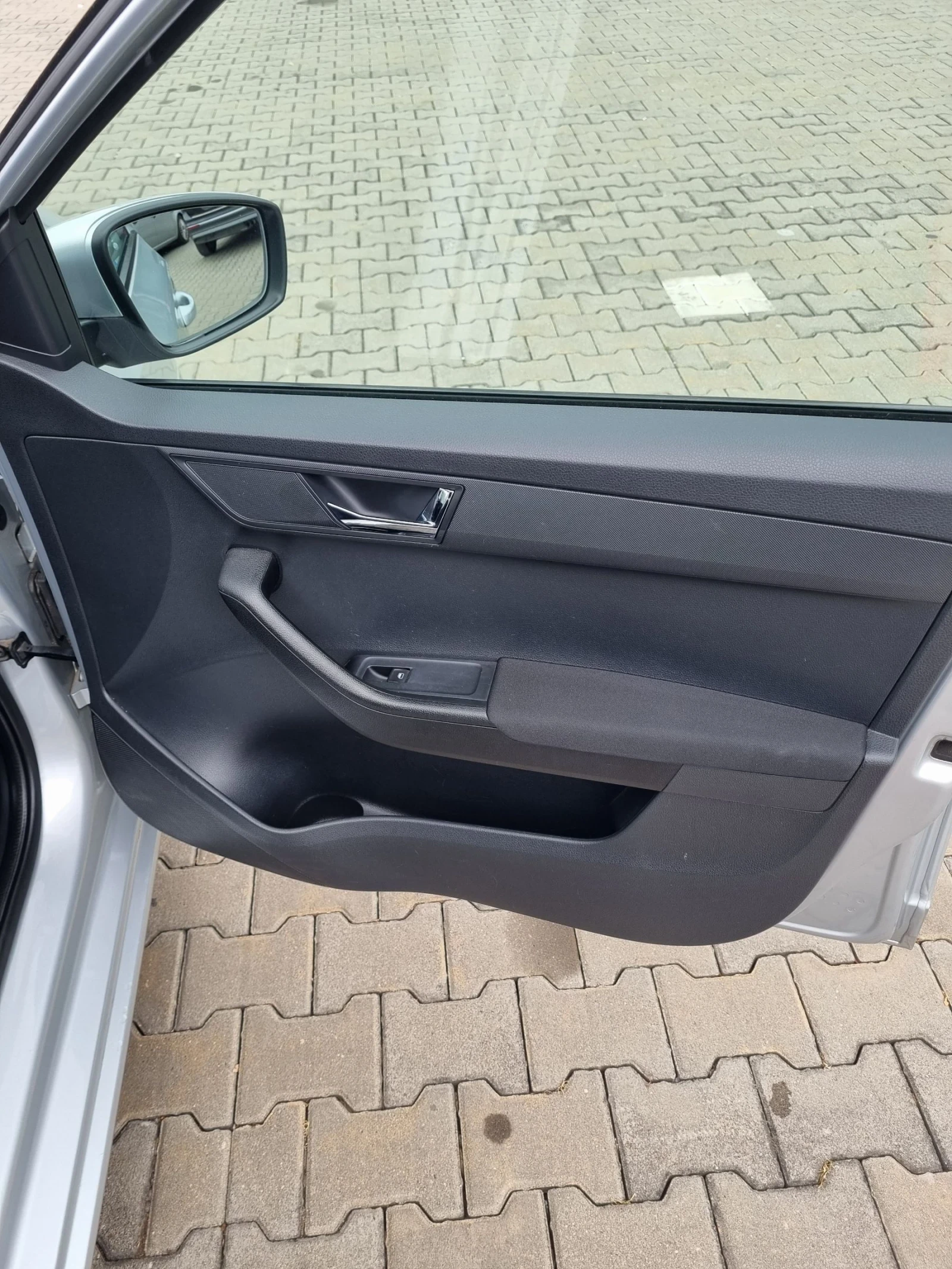 Skoda Fabia 1.2 TSI - изображение 9