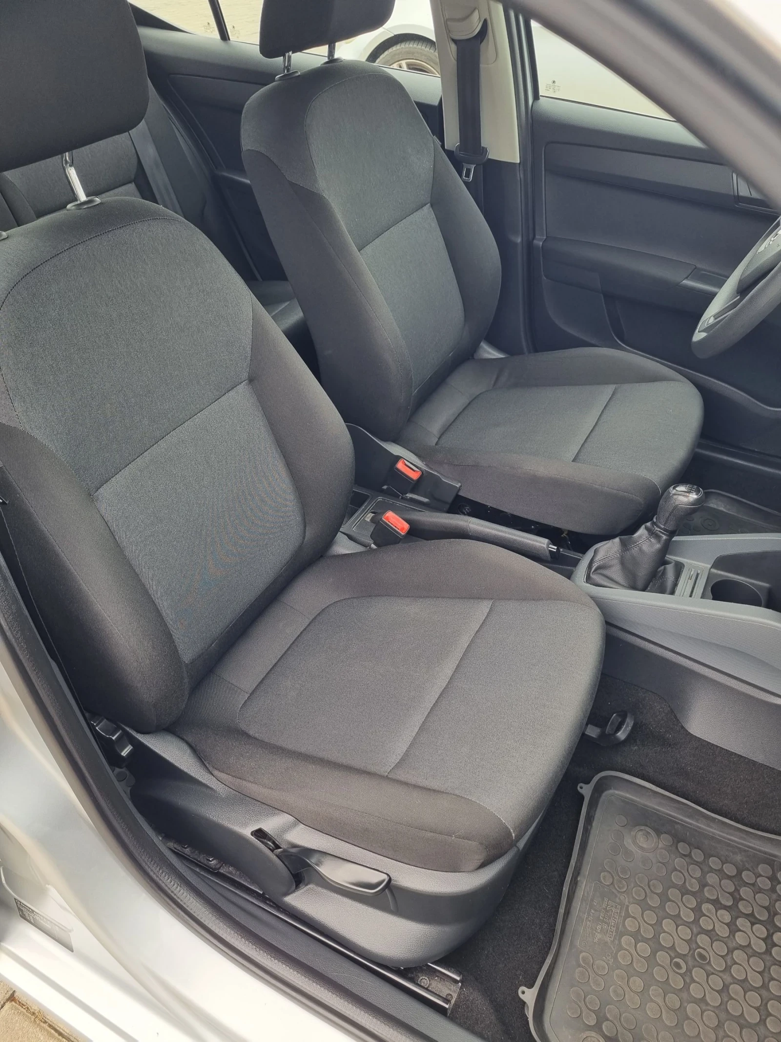 Skoda Fabia 1.2 TSI - изображение 8
