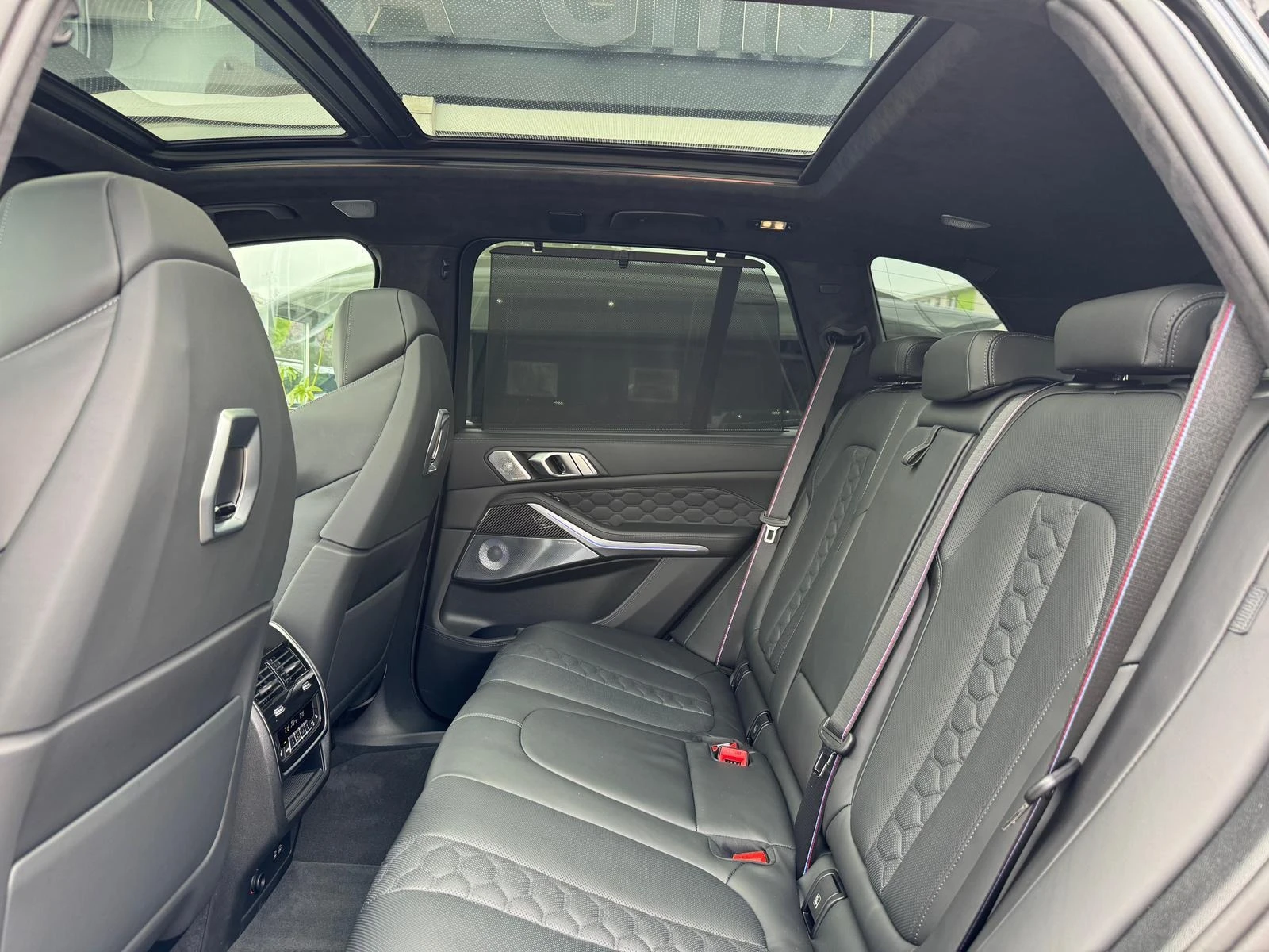 BMW X5M COMPETITION* 360CAM* KEYLESS* HEAD-UP* SKY-LOUNGE* | Mobile.bg   16