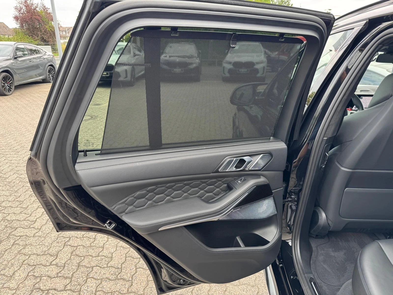 BMW X5M COMPETITION* 360CAM* KEYLESS* HEAD-UP* SKY-LOUNGE* | Mobile.bg   15