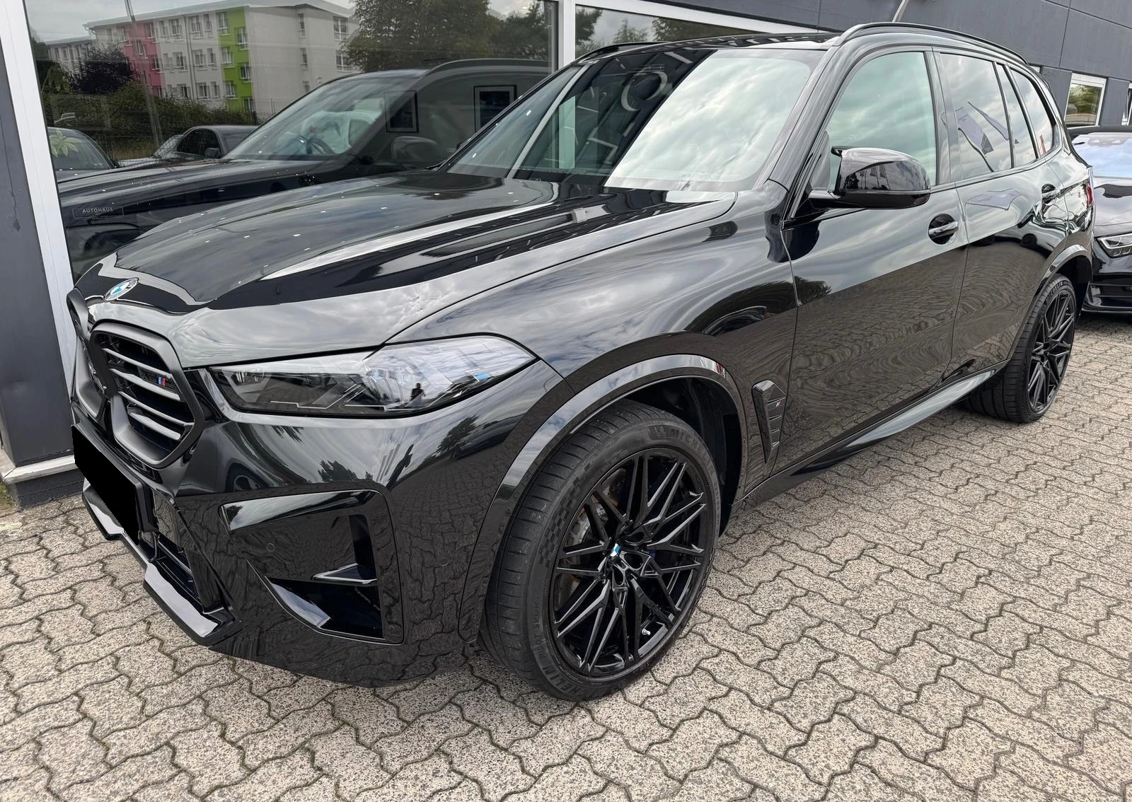 BMW X5M COMPETITION* 360CAM* KEYLESS* HEAD-UP* SKY-LOUNGE* - изображение 2